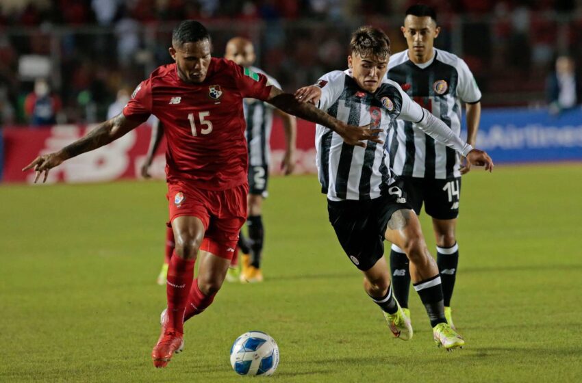  Manfred Ugalde, renuncia a la selección de Costa Rica, mientras este Luis Suarez