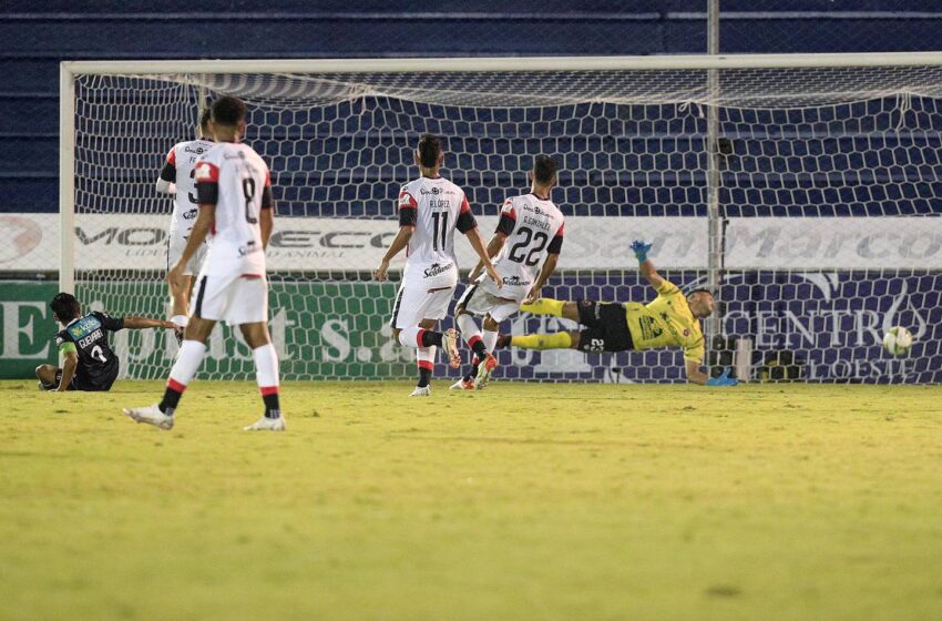  Cartaginés derrota 1-0 al Alajuelense en la Primera División de Costa Rica