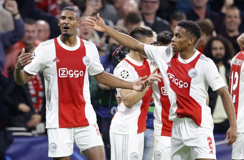  Aplastante victoria del Ajax  4-0 sobre el Borussia Dortmund en la Champions League.