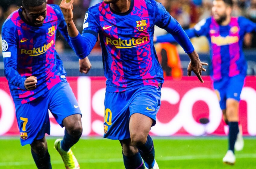  Ansu Fati rescata la victoria 1-0 del Barcelona sobre el Dinamo Kiev en la Champions League.