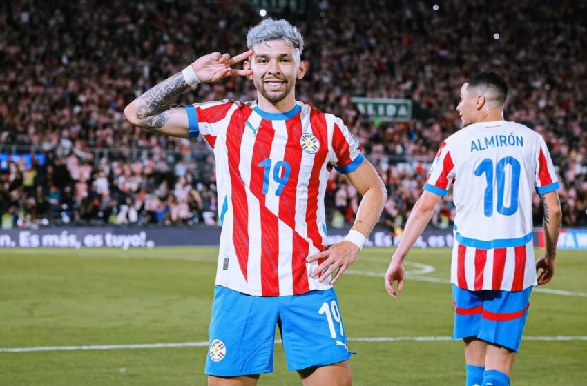  Oficial: Enciso jugará en Francia y será jugador del Chelsea hasta 2031.