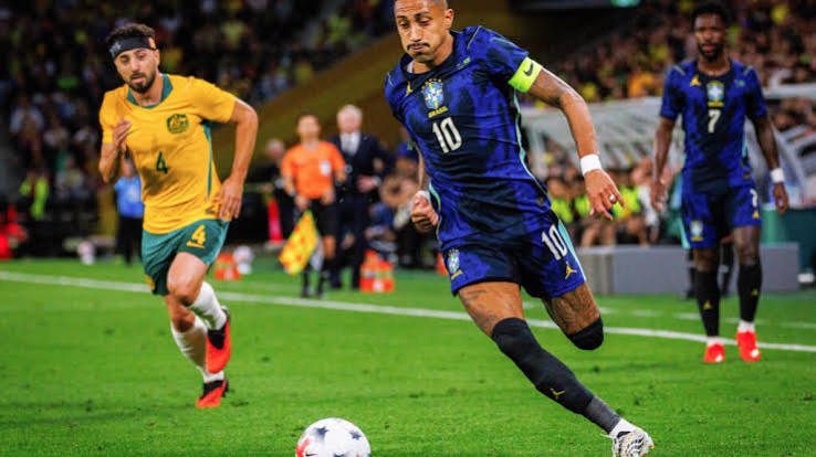  Brasil remonta ante Australia y gana 4-2, pero Raphinha preocupa por molestias físicas